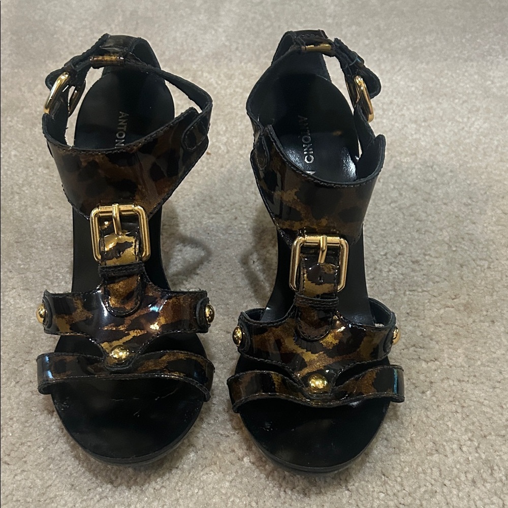 Antonio Melani Women's Leopard Print Patent Leather Buckle Sandals - Brown/Black